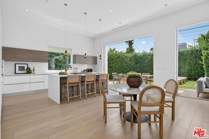 6356 W 5th Street, Los Angeles, California 90048