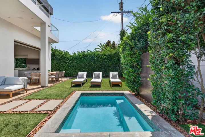 6356 W 5th Street, Los Angeles, California 90048