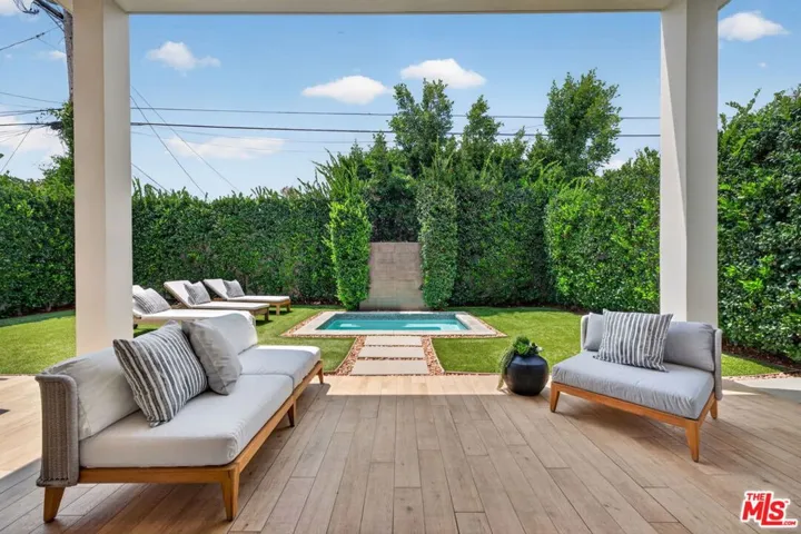 6356 W 5th Street, Los Angeles, California 90048