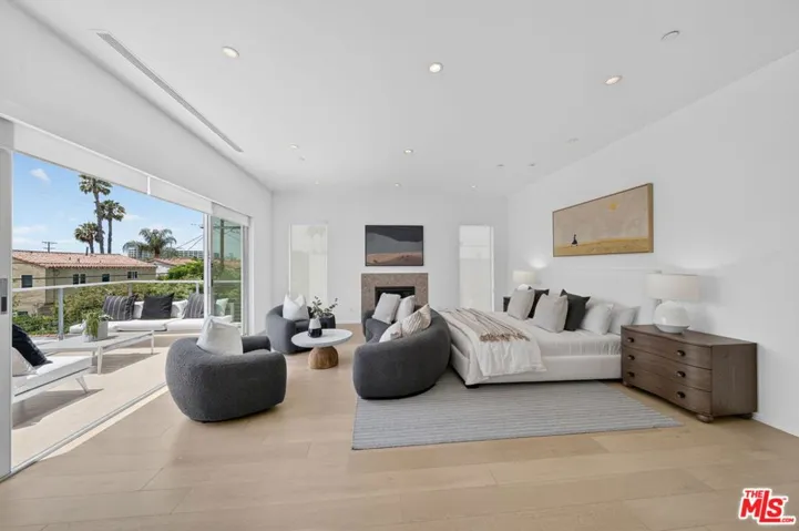6356 W 5th Street, Los Angeles, California 90048