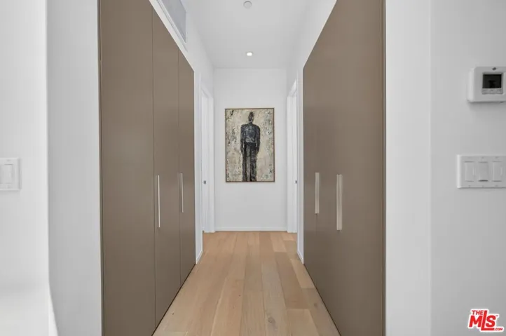 6356 W 5th Street, Los Angeles, California 90048