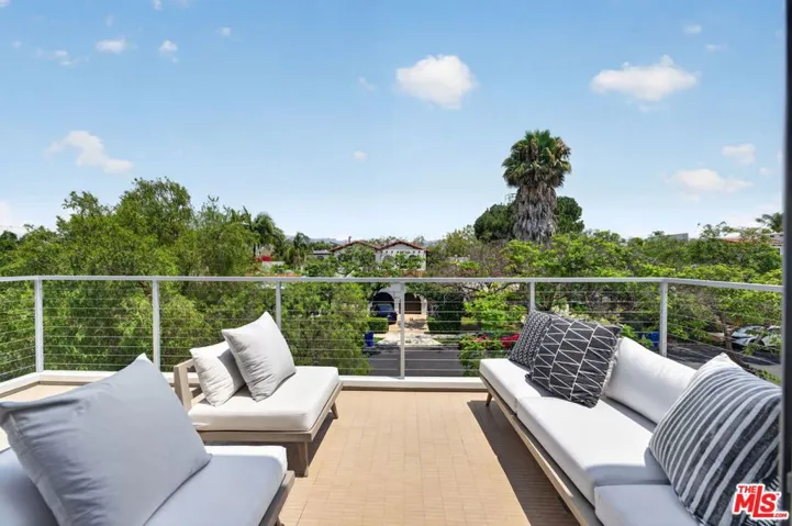 6356 W 5th Street, Los Angeles, California 90048