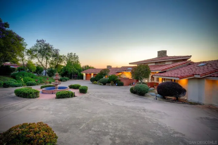 30458 Cool Valley Highlands Road, Valley Center, California 92082