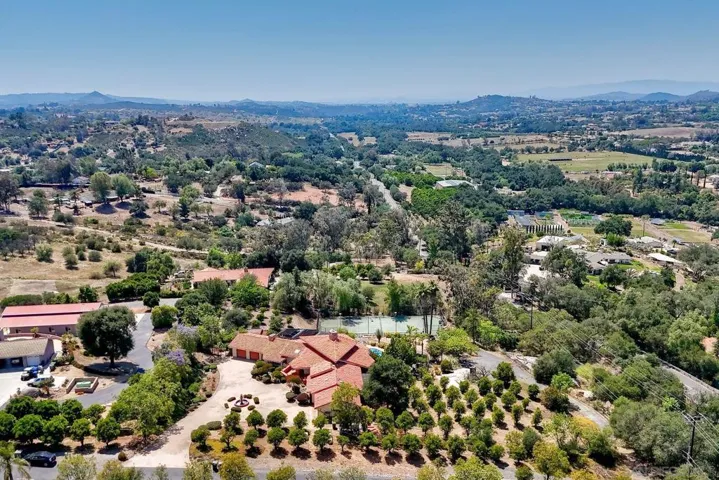 30458 Cool Valley Highlands Road, Valley Center, California 92082