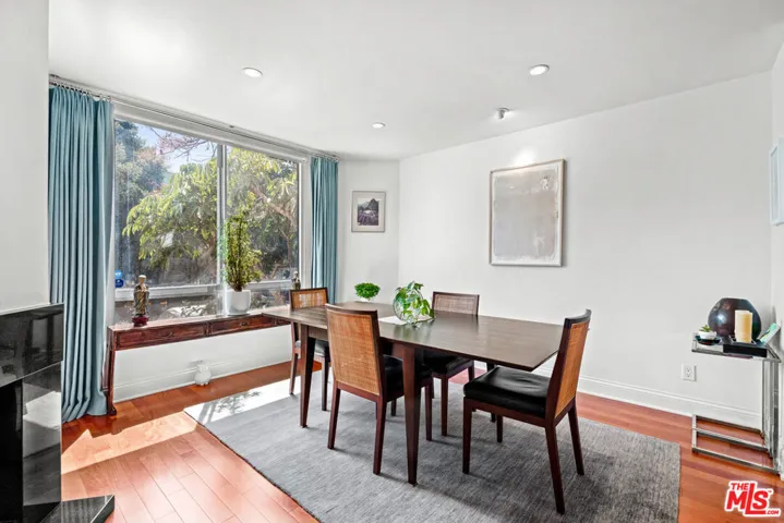 851 N Kings Road 102, West Hollywood, California 90069