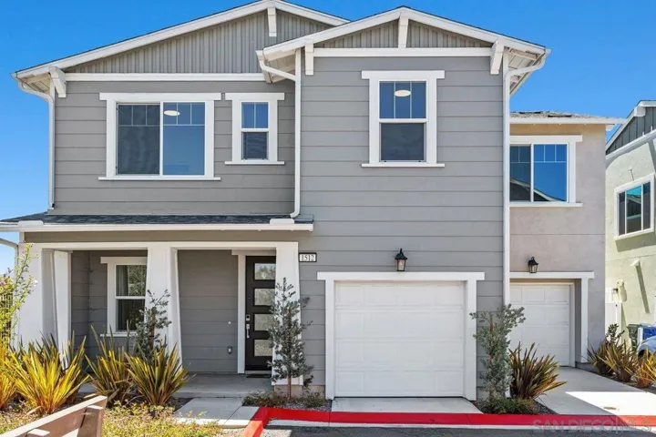 1512 Wingwood, Vista, California 92083