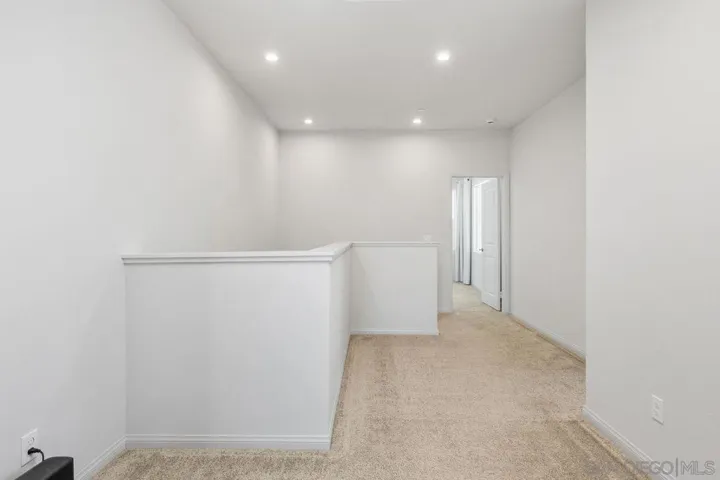 1512 Wingwood, Vista, California 92083