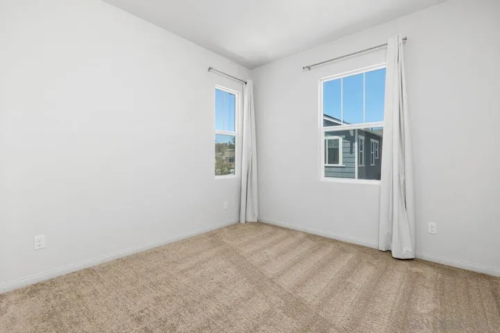 1512 Wingwood, Vista, California 92083