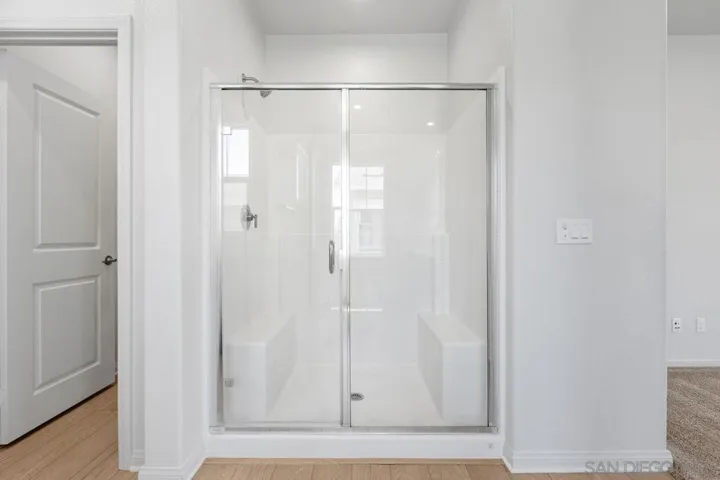 1512 Wingwood, Vista, California 92083
