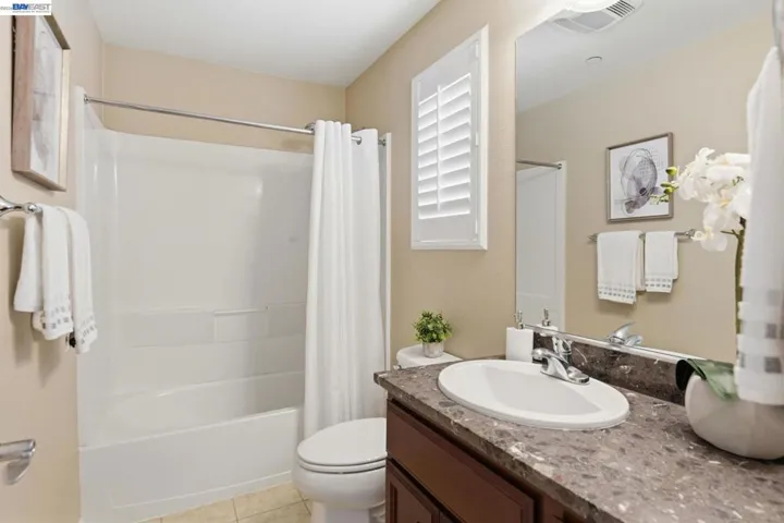 152 Heligan Lane 15, Livermore, California 94551-9999