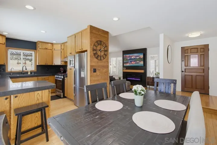 12979 Calle De Las Rosas, San Diego, California 92129