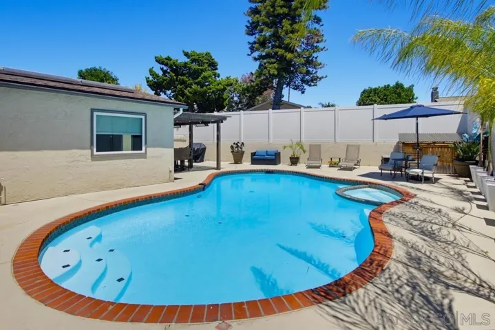 12979 Calle De Las Rosas, San Diego, California 92129