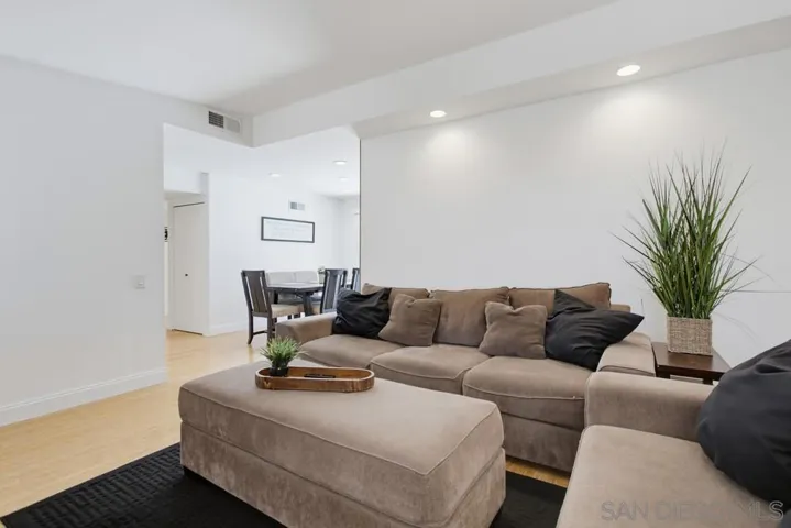 12979 Calle De Las Rosas, San Diego, California 92129
