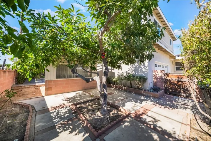 724 N Shirley, Orange, California 92867