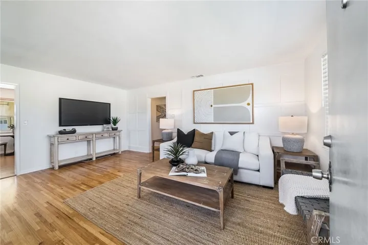 724 N Shirley, Orange, California 92867