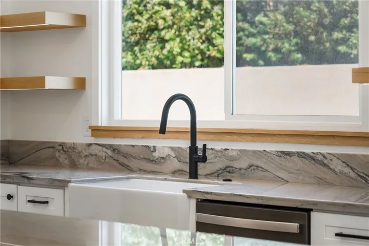 Wonderful big farm sink makes cooking & clean up easy!