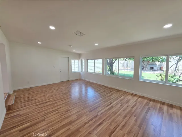 8834 Stansbury, Panorama City, California 91402