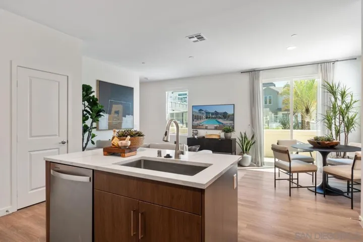 2075 Paseo Belluno #2, Chula Vista, California 91913