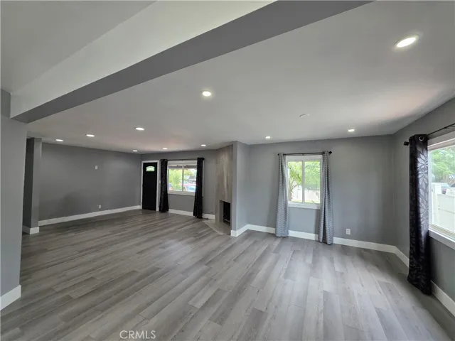 7523 Darby, Reseda, California 91335