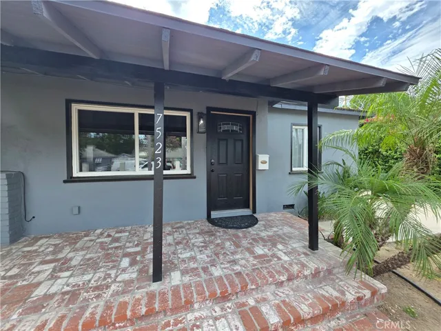 7523 Darby, Reseda, California 91335
