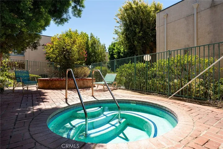 18307 Burbank Blvd 92, Tarzana, California 91356