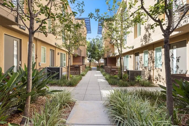 422 W Route 66, Glendora, California 91740