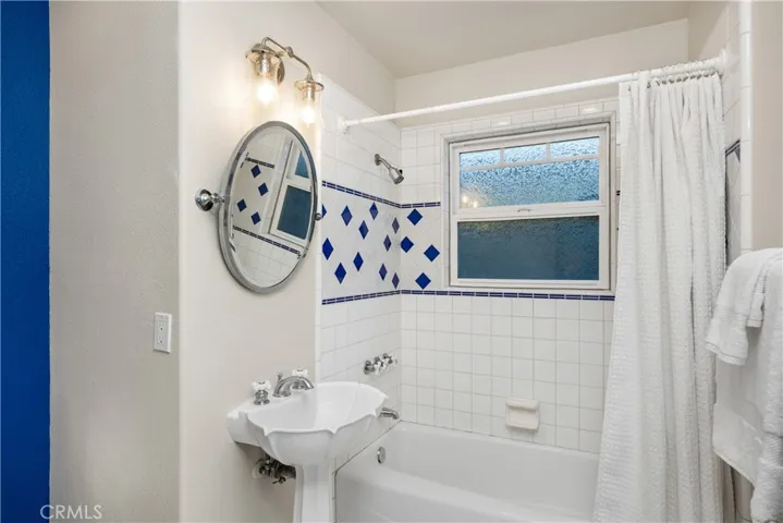 1005 Marvista Avenue, Seal Beach, California 90740