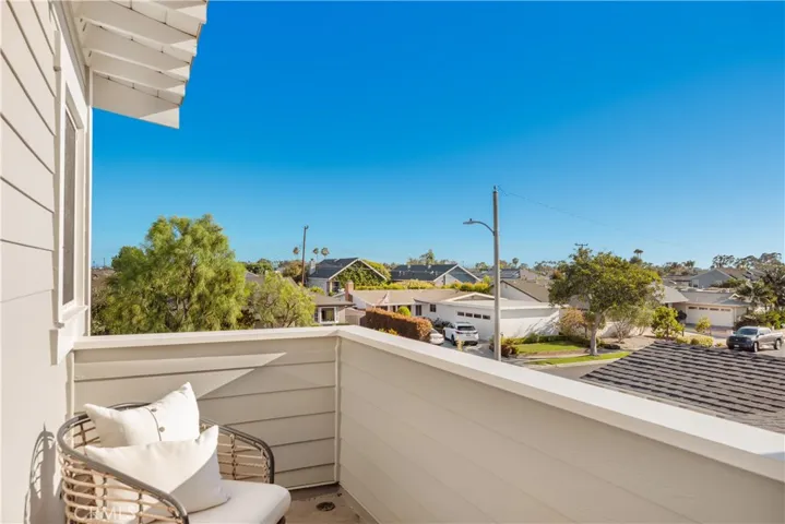 1005 Marvista Avenue, Seal Beach, California 90740