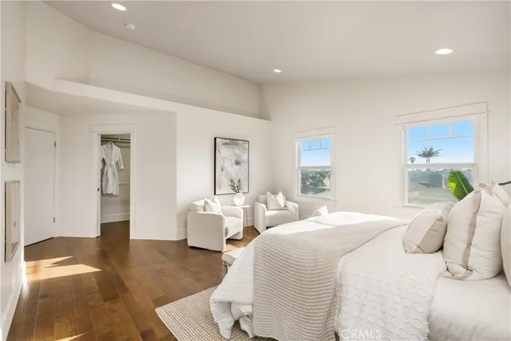 1005 Marvista Avenue, Seal Beach, California 90740