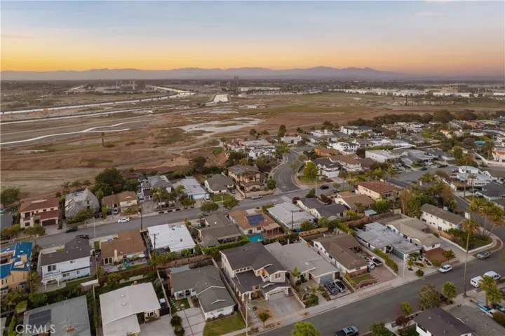 1005 Marvista Avenue, Seal Beach, California 90740