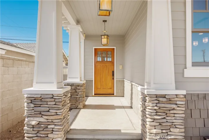 1005 Marvista Avenue, Seal Beach, California 90740