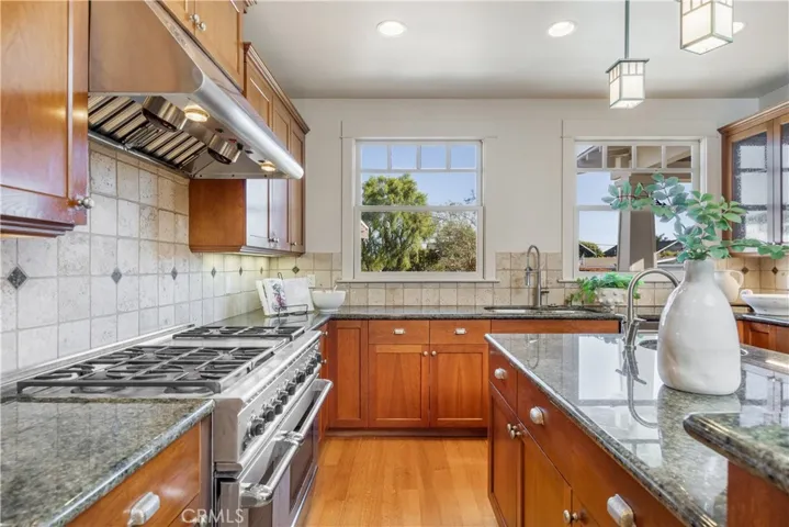 1005 Marvista Avenue, Seal Beach, California 90740