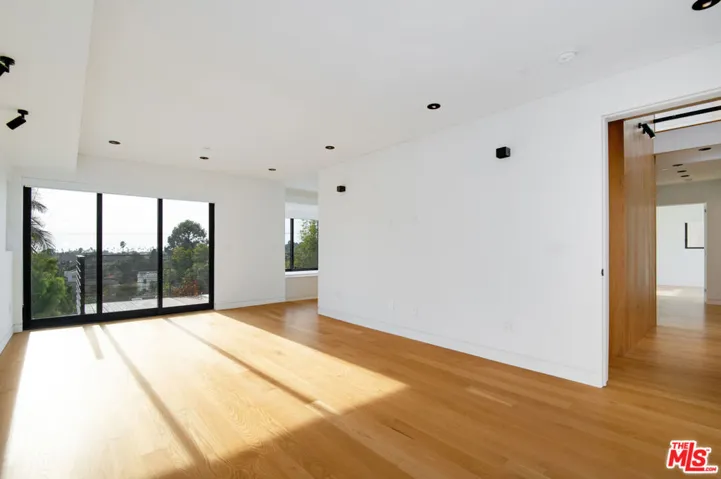 902 Berkeley Street, Santa Monica, California 90403