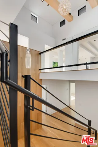 902 Berkeley Street, Santa Monica, California 90403