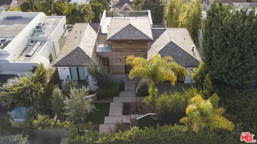 902 Berkeley Street, Santa Monica, California 90403