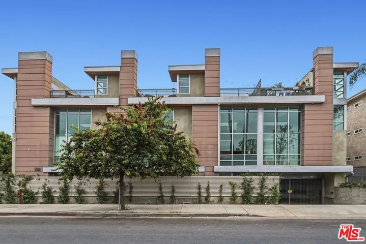 5806 Waring Avenue 14, Los Angeles, California 90038