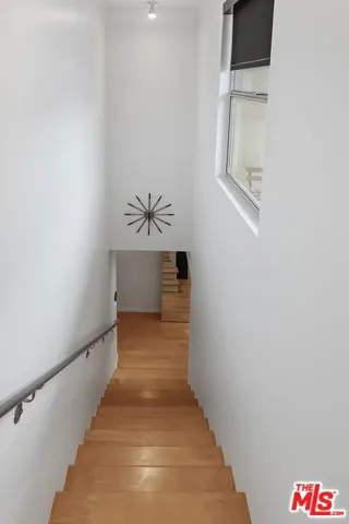 5806 Waring Avenue 14, Los Angeles, California 90038