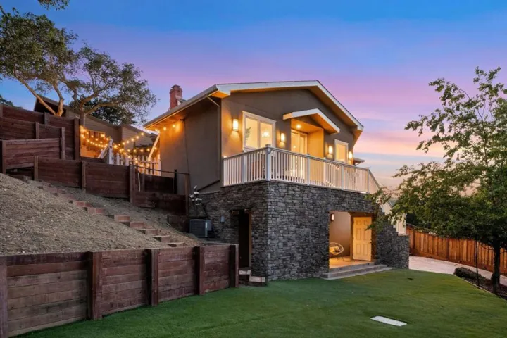 49142600 Winding Way, San Carlos, California 94070