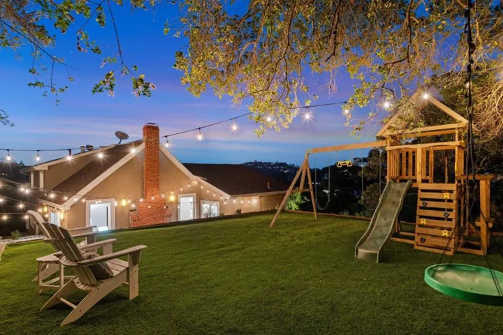 49142600 Winding Way, San Carlos, California 94070