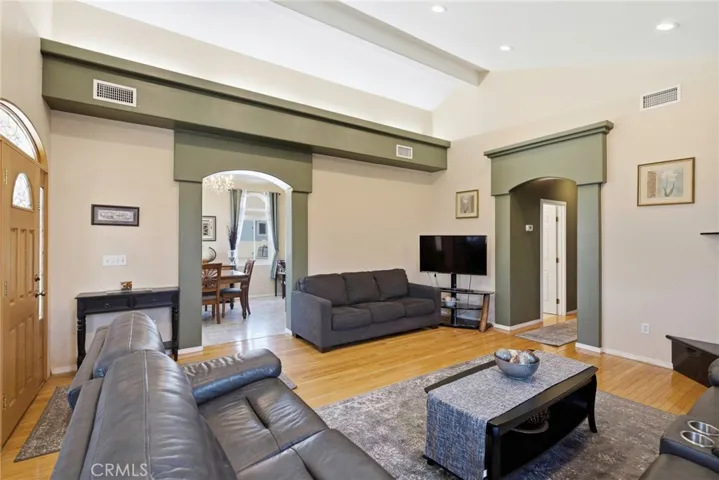 2525 W Olive Avenue, Fullerton, California 92833