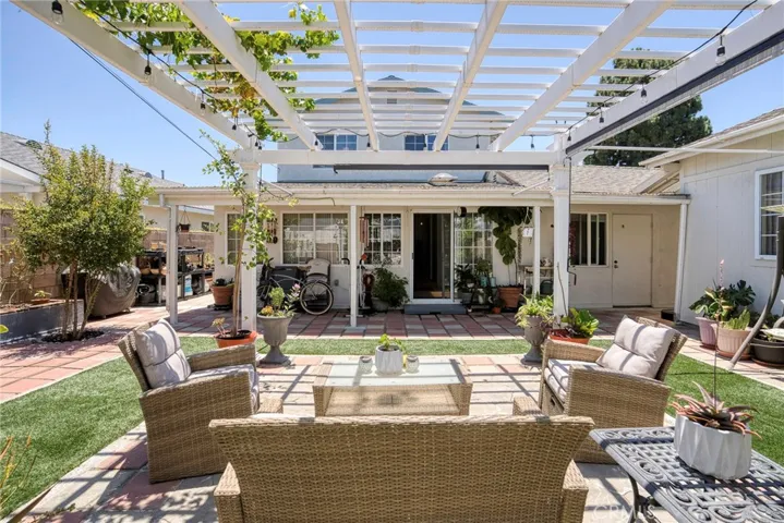 2525 W Olive Avenue, Fullerton, California 92833