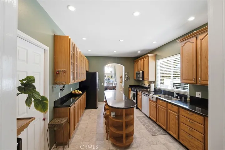 2525 W Olive Avenue, Fullerton, California 92833