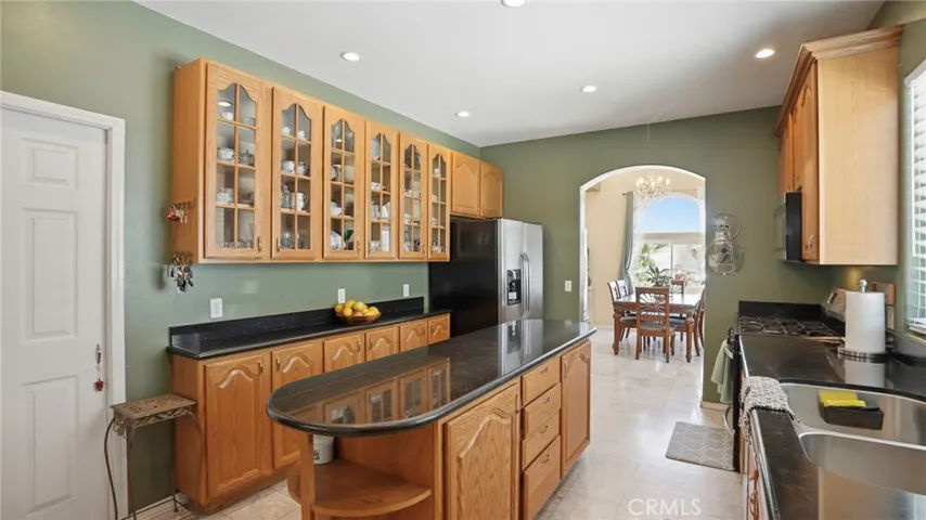 2525 W Olive Avenue, Fullerton, California 92833
