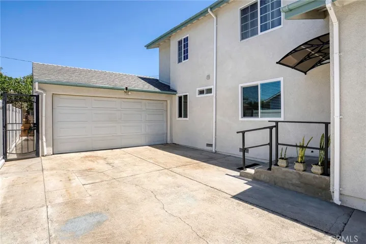 2525 W Olive Avenue, Fullerton, California 92833