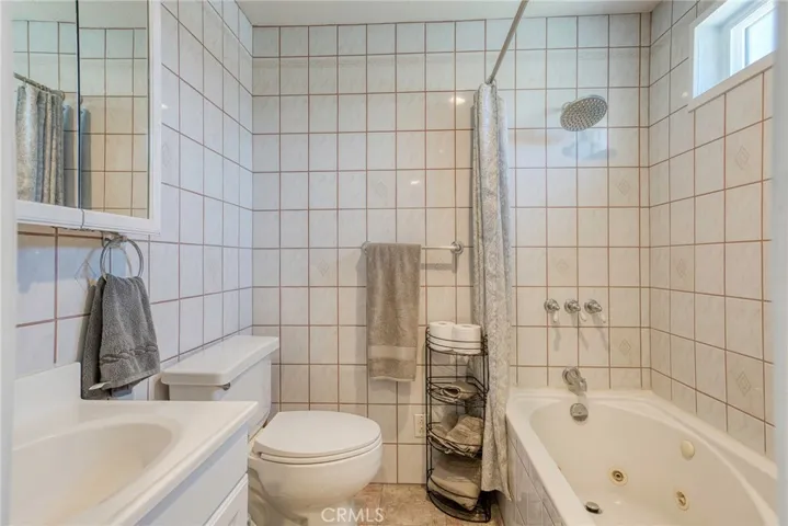 2525 W Olive Avenue, Fullerton, California 92833