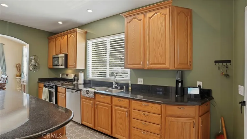 2525 W Olive Avenue, Fullerton, California 92833