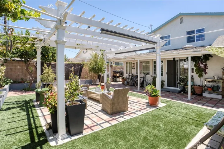 2525 W Olive Avenue, Fullerton, California 92833
