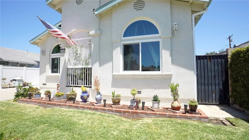 2525 W Olive Avenue, Fullerton, California 92833