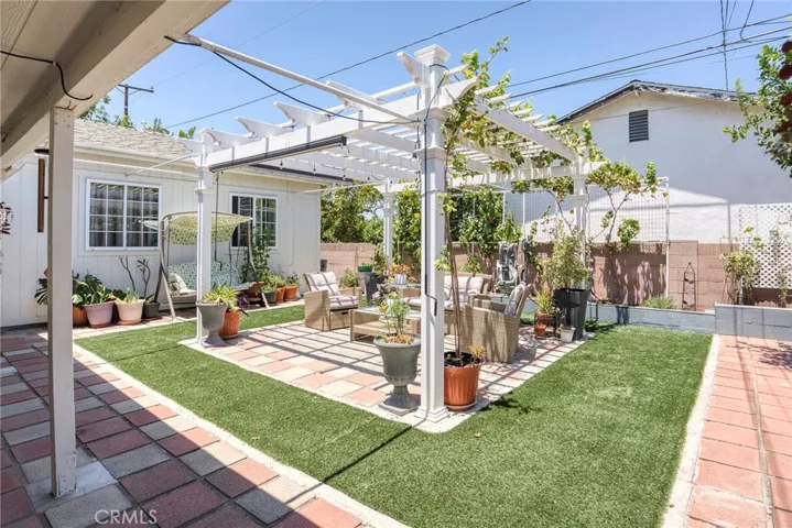 2525 W Olive Avenue, Fullerton, California 92833