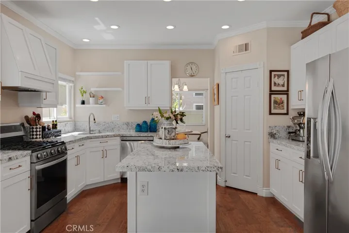 40846 Mountain Pride Drive, Murrieta, California 92562